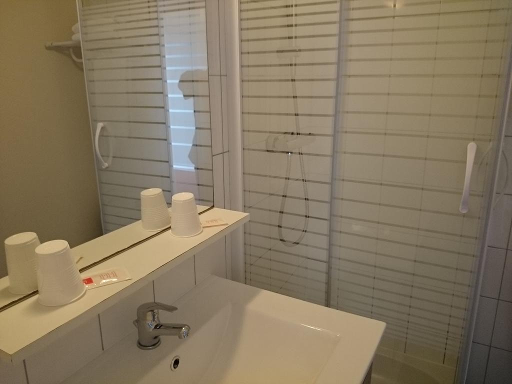 Hotel TGV Quimper Buitenkant foto